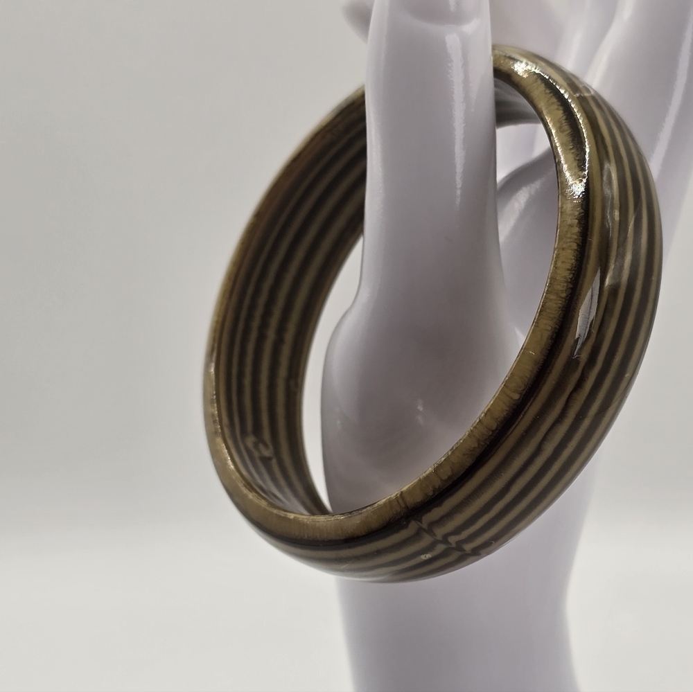 Poss. Lea Stein swirled brown and tan celluloid bangle bracelet Sz. 8.25 VTG